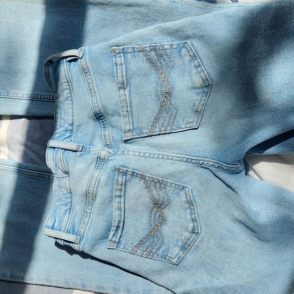 Idyllwind Women's Melbourne Medium Wash High Risin Distressed Bootcut Jeans - Picture 7 of 7